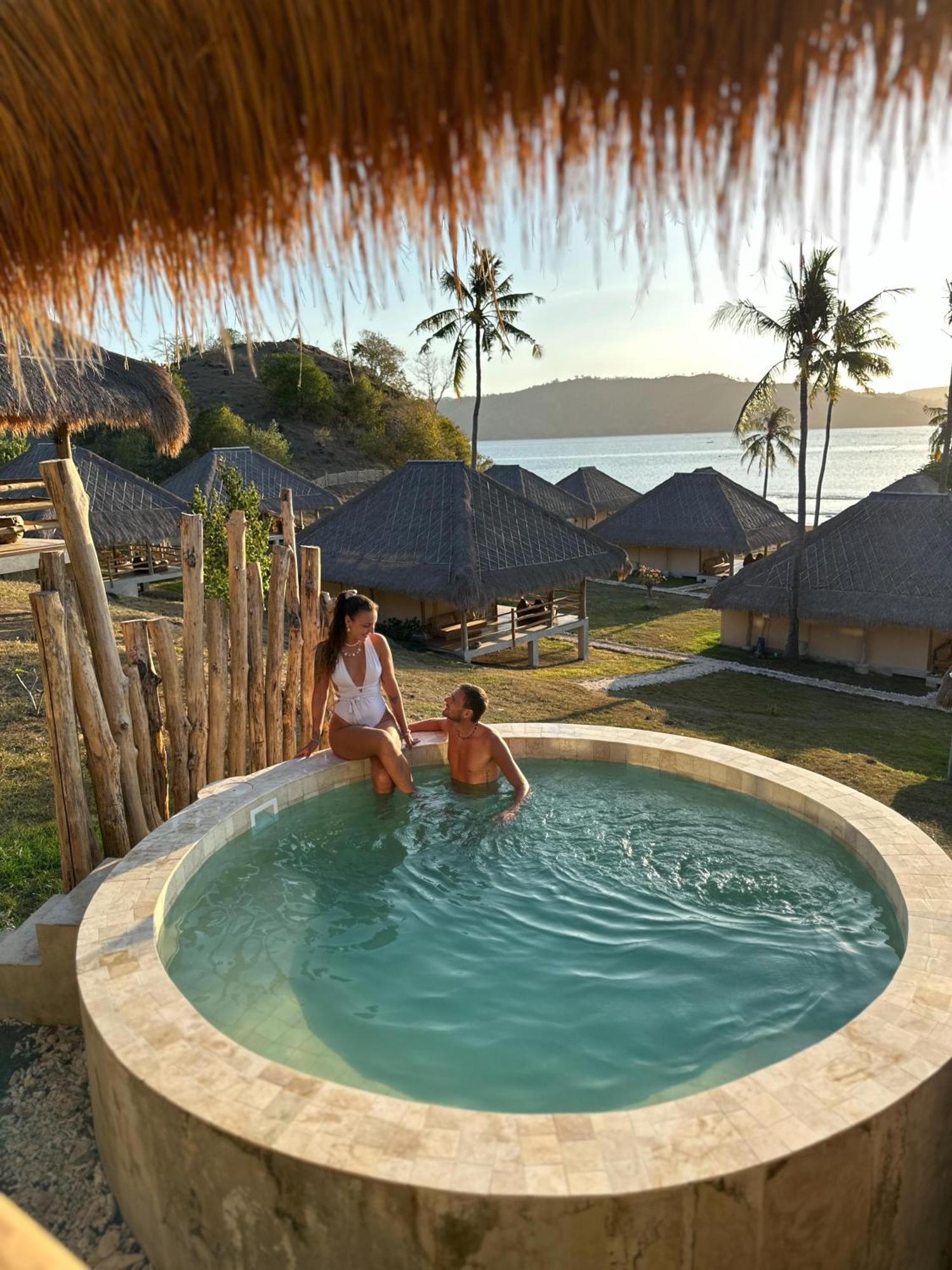 Bleu Mathis Gili Asahan Bagian luar foto